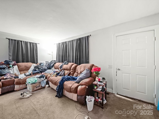 1004 E 8th Ave, Gastonia, NC 28054 - living room featuring carpet