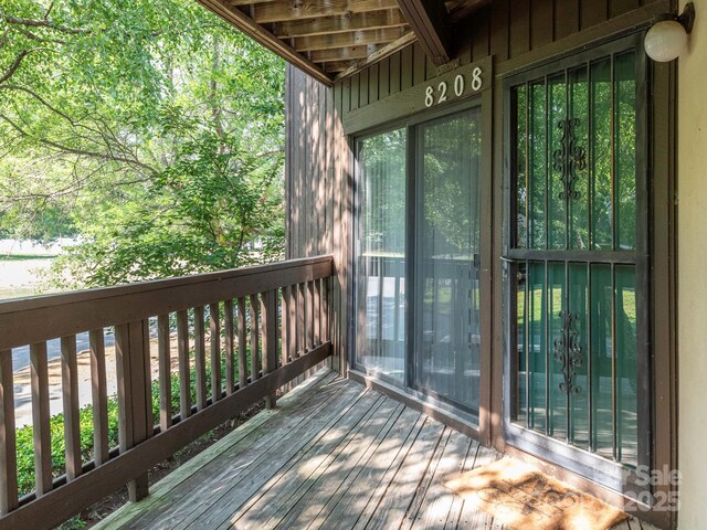 8208 Cedar Glen Dr, Charlotte, NC 28212 - view of deck