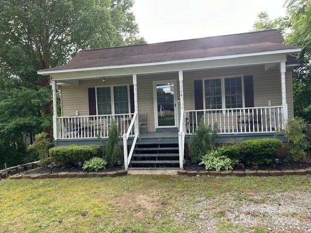 114 Wayne Ave, Kannapolis, NC 28081 - view of front of home with a porch and a front lawn