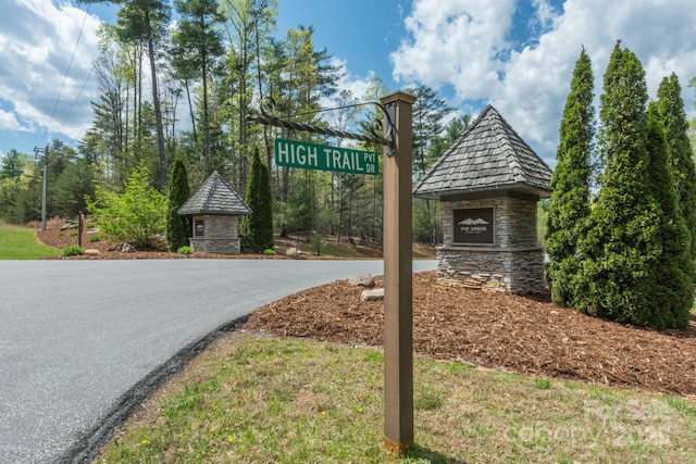 209 Harborside Dr, Nebo, NC 28761