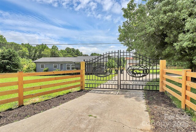 117 Autumn Woods Dr, Kings Mountain, NC 28086 - view of gate
