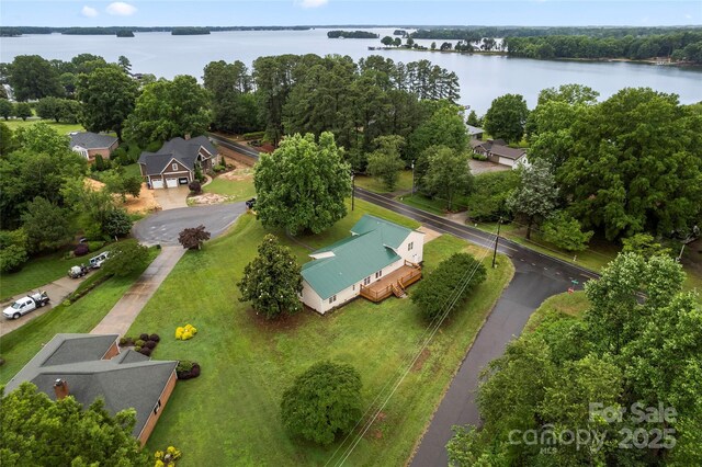 105 Pelican Ct, Mooresville, NC 28117 - aerial view of a nearby body of water