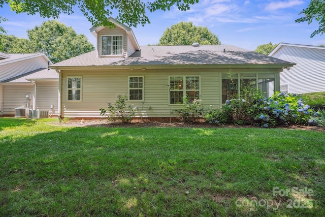 119 Ashwood Ln, Mooresville, NC 28117 - back of property with a yard and roof with shingles