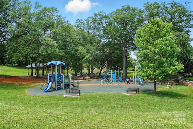 606 N St, Belmont, NC 28012 - community jungle gym with a yard