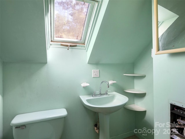 272 Pinners Cove Rd, Asheville, NC 28803 - half bath featuring toilet