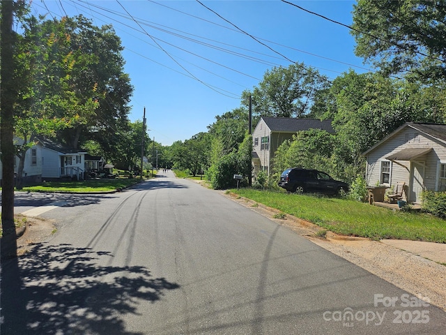 211 Putnam St, Shelby, NC 28152 - view of asphalt street