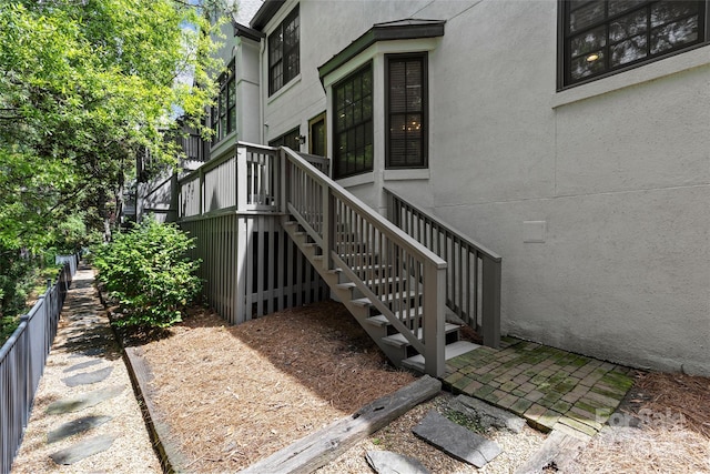 224 Wendover Heights Cir, Charlotte, NC 28211 - property entrance featuring stucco siding