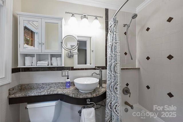 7050 Knightswood Dr, Charlotte, NC 28226 - bathroom featuring crown molding, shower / bath combo with shower curtain, tile walls, and vanity