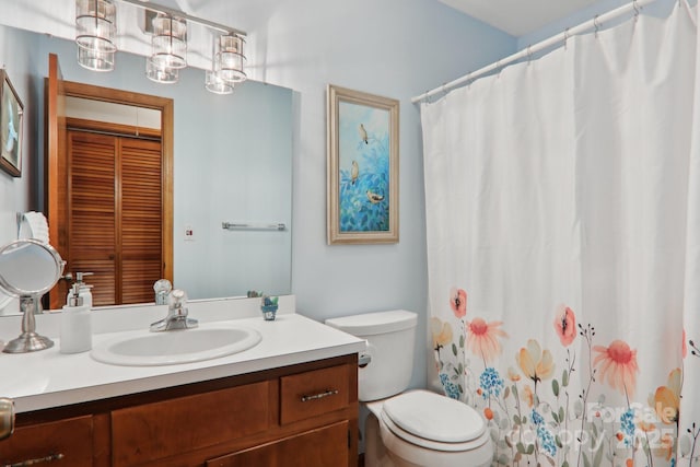 418 Stoney Ridge Loop, Maggie Valley, NC 28751 - full bath featuring vanity, toilet, and curtained shower