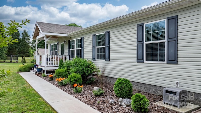 2843 Hopewell Church Rd, Sherrills Ford, NC 28673 - view of side of home with a lawn