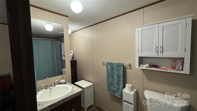 143 Hamilton Rd, Rutherfordton, NC 28139 - bathroom with a textured ceiling, vanity, toilet, a shower with curtain, and wood finished floors
