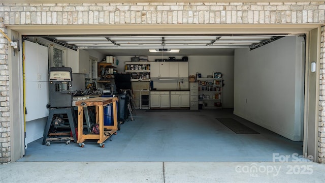 3273 16th St NE, Hickory, NC 28601 - view of garage