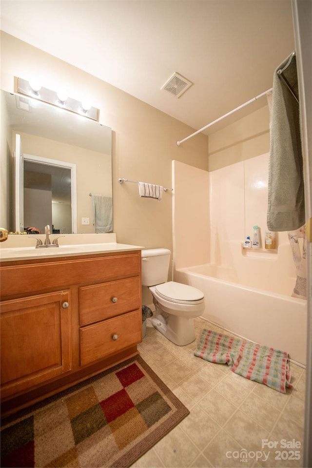 16525 Kettlewell Ln, Charlotte, NC 28277 - full bathroom with shower / tub combo with curtain, vanity, and toilet
