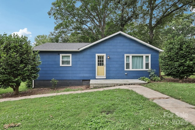 407 Cherry St, Belmont, NC 28012 - single story home with a front lawn and roof with shingles