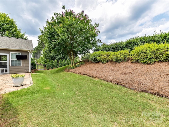200 Sweet Briar Dr, Fort Mill, SC 29707 - view of yard with a patio