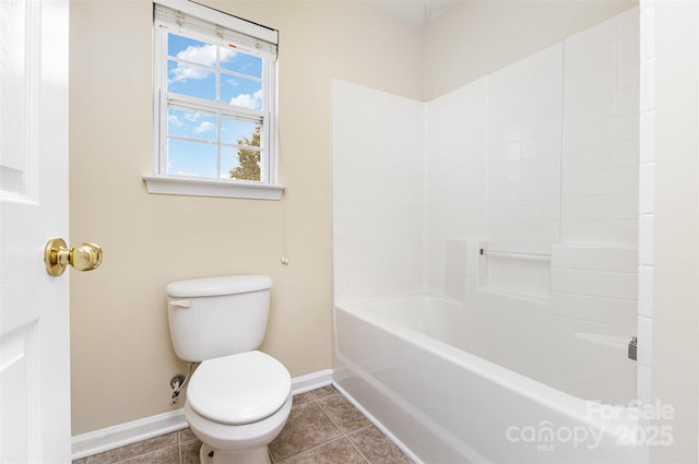 13305 Mallard Landing Rd, Charlotte, NC 28278 - full bath featuring baseboards, toilet, shower / bath combination, and tile patterned flooring