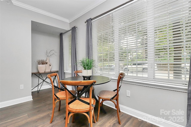 300 W 5th St Unit 003, Charlotte, NC 28202 - dining room featuring ornamental molding and wood finished floors