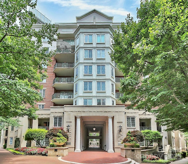 300 W 5th St Unit 003, Charlotte, NC 28202 - view of building exterior