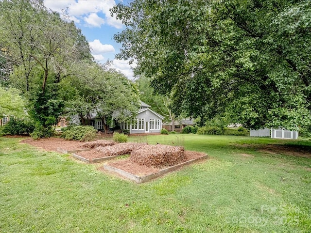 3327 Archdale Dr, Charlotte, NC 28210 - view of green lawn