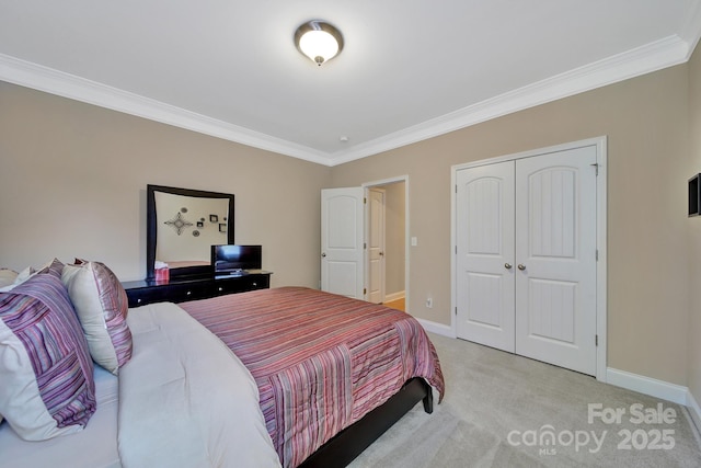 909 Autumn Glen Ct, Clover, SC 29710 - bedroom with crown molding, baseboards, light colored carpet, and a closet