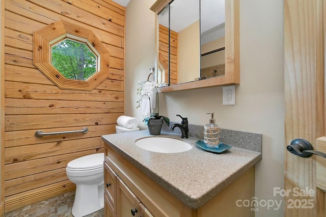 76 Isuhdavga Ct, Brevard, NC 28712 - bathroom featuring vanity and toilet