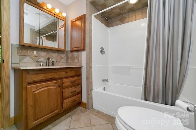 76 Isuhdavga Ct, Brevard, NC 28712 - bathroom featuring shower / bath combo with shower curtain, vanity, decorative backsplash, and toilet