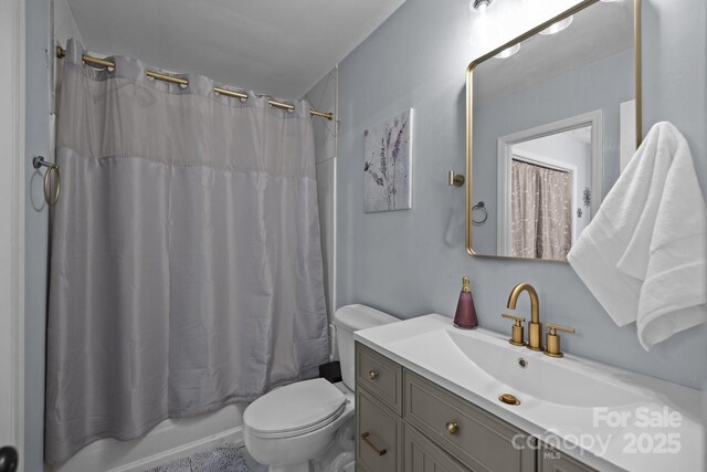 4043 Windward Dr, Tega Cay, SC 29708 - full bath with toilet, vanity, and shower / bathtub combination with curtain