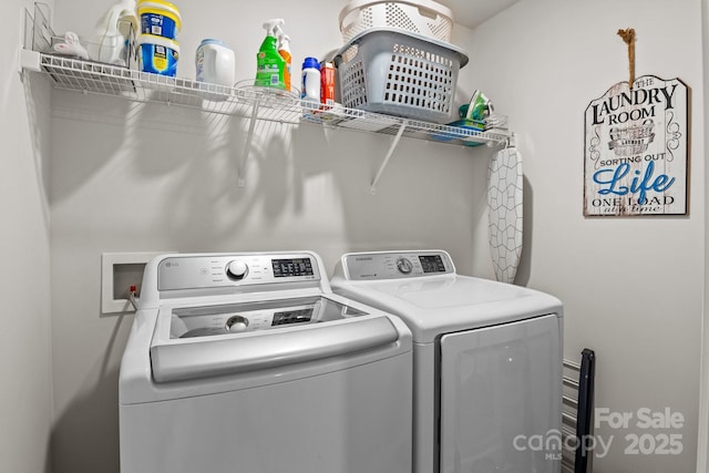 7172 Teague Dr, Gastonia, NC 28056 - laundry area featuring independent washer and dryer
