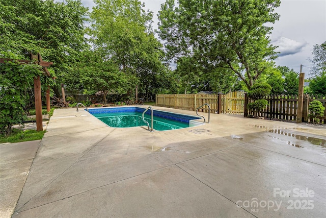 940 N New Hope Rd, Gastonia, NC 28054 - view of pool featuring a patio and a fenced backyard
