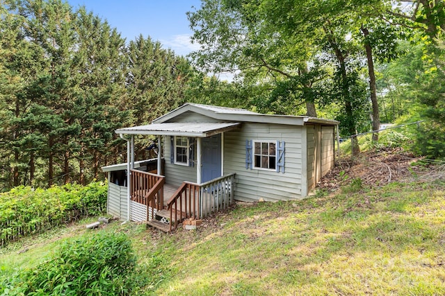 355 Dix Creek Rd, Leicester, NC 28748 - bungalow-style house featuring metal roof
