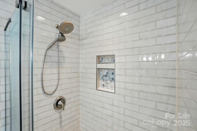 415 Glandon Ct, Fort Mill, SC 29708 - bathroom featuring tiled shower