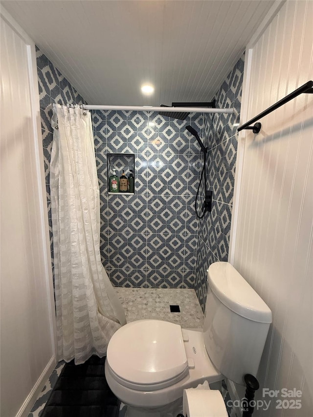 18 Olde Duffers Dr, Nebo, NC 28761 - full bath featuring tiled shower and toilet