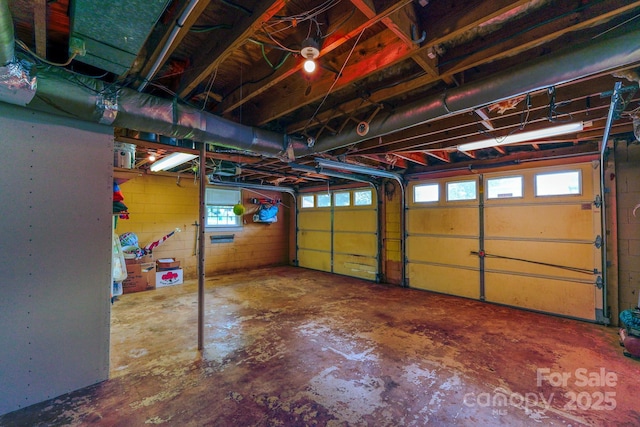 1867 Shannon Dr, Conover, NC 28613 - view of garage