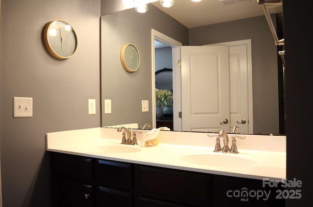 7170 Kenyon Dr, Denver, NC 28037 - ensuite bathroom with double vanity