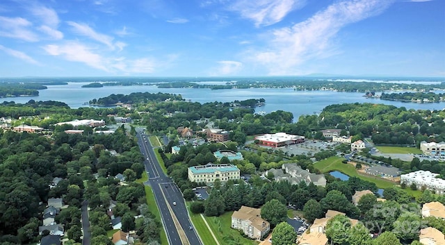 16512 Kimbolten Dr, Huntersville, NC 28078 - aerial view of property and surrounding area featuring a large body of water and a tree filled landscape