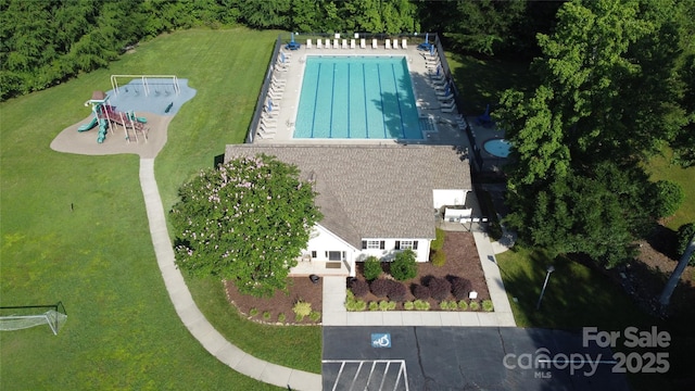 2065 Gable Way Ln, Matthews, NC 28104 - aerial view of property and surrounding area with a pool area