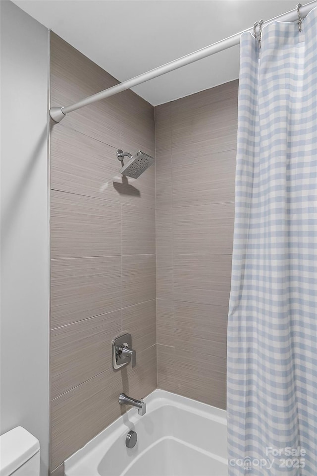 358 London Rd, Asheville, NC 28803 - bathroom featuring shower / tub combo and toilet