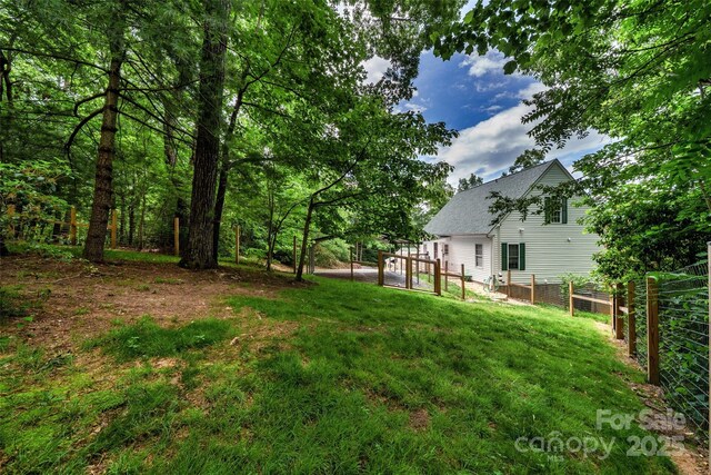 186 Hawks Point Dr, Zirconia, NC 28790 - view of yard