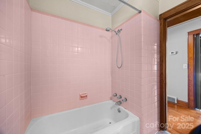 216 Hillcrest Pl, Salisbury, NC 28144 - bathroom with crown molding, shower / washtub combination, and wood finished floors