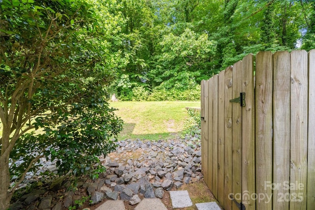 3737 Winding Creek Ln, Charlotte, NC 28226 - view of yard