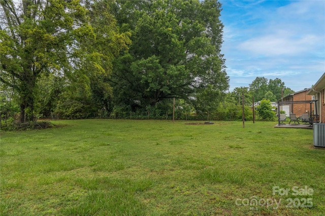 166 Stephanie Dr, Lexington, NC 27295 - view of grassy yard