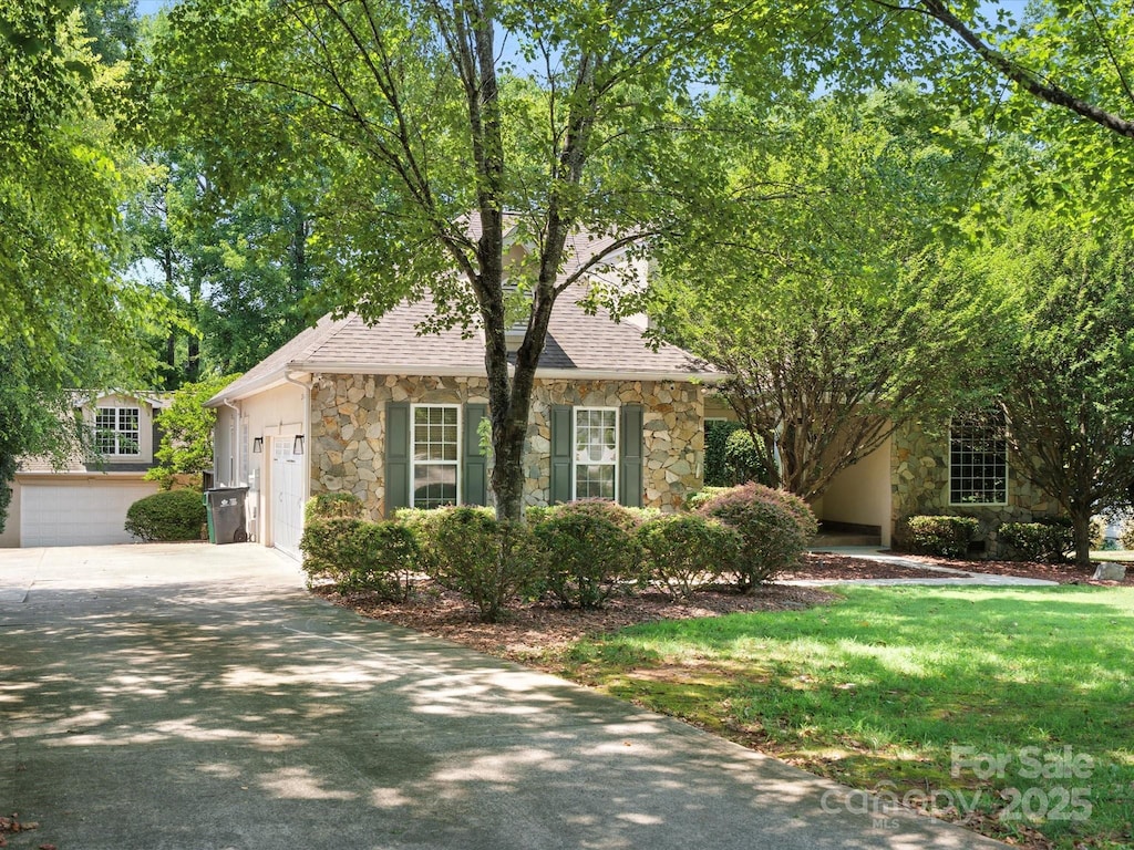 10300 Crestwood Dr, Charlotte, NC 28277 - photo 1