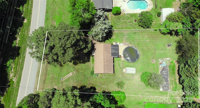 252 Chuckwood Rd, Mooresville, NC 28117 - aerial view of property and surrounding area with a pool area and property boundaries highlighted