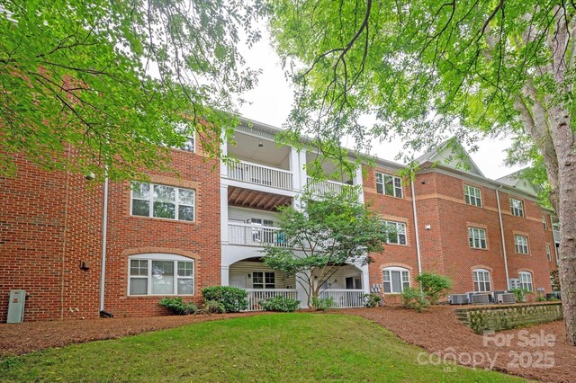 5601 Fairview Rd Unit 11, Charlotte, NC 28209 - view of building exterior featuring cooling unit