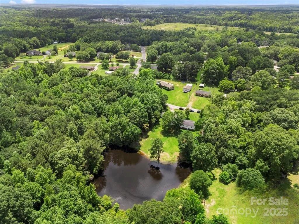 1 Amy Lane 4-6 &8, Lancaster, SC 29720 - photo 2