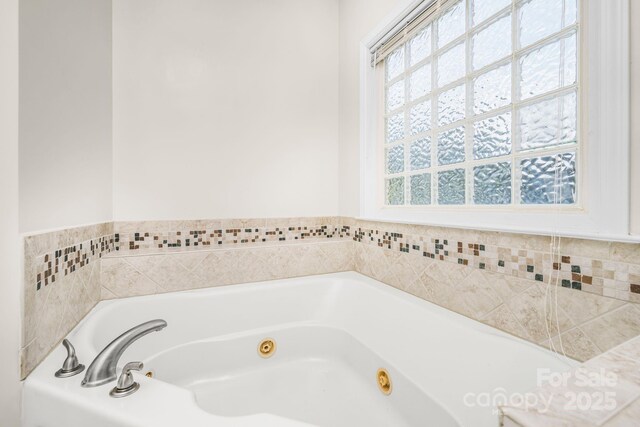 117 Chandler Dr, Mocksville, NC 27028 - full bath with a tub with jets