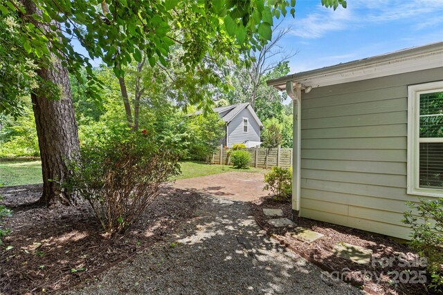 2813 Hilliard Dr, Charlotte, NC 28205 - view of yard with a patio