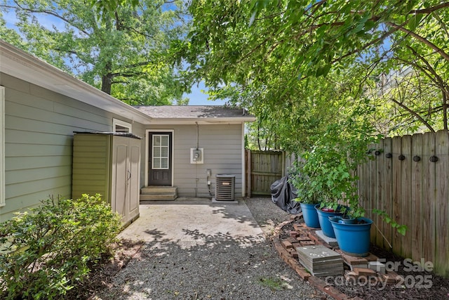 2813 Hilliard Dr, Charlotte, NC 28205 - rear view of house with a shingled roof