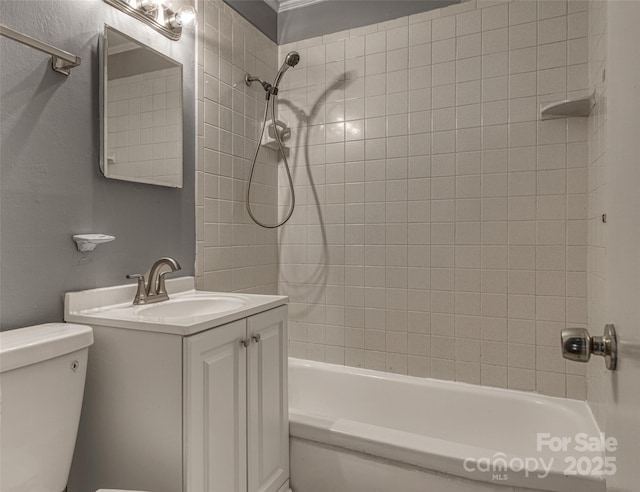 24 19th St NW, Hickory, NC 28601 - full bathroom featuring toilet, washtub / shower combination, and vanity