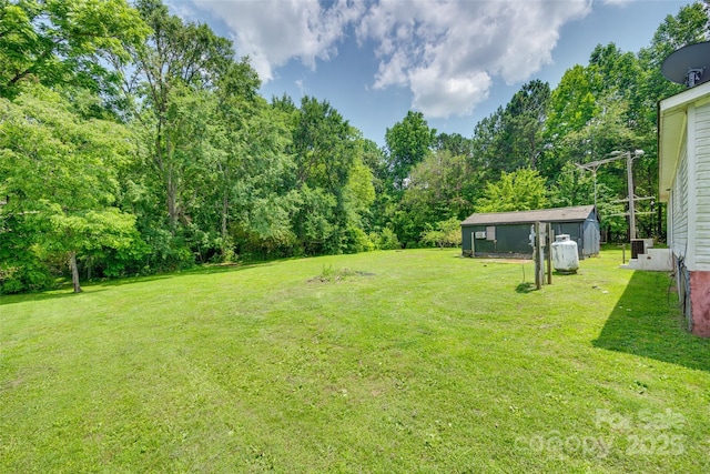 284 Cedar Grove Rd, Clover, SC 29710 - view of grassy yard featuring an outbuilding